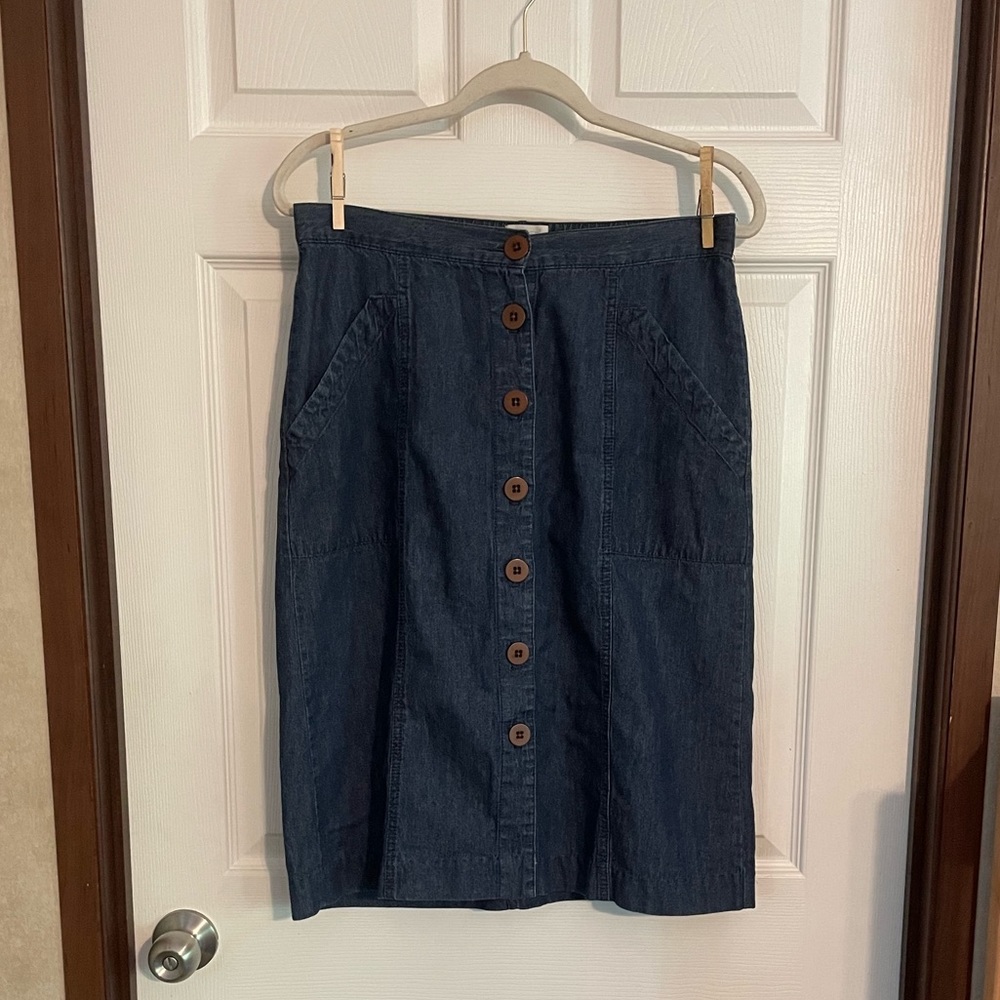 Denim skirt